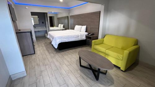 King Bed Accessible Non-Smoking