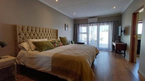 Deluxe King Room