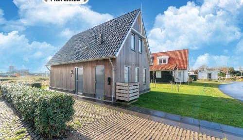 Three-Bedroom Vacation Home 