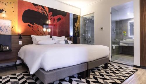 Standard Queen Room - Reduced mobility guests