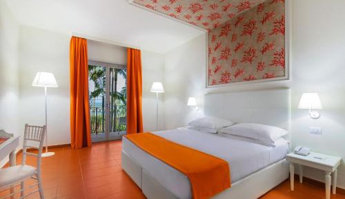 Superior Double or Twin Room with Sea View
