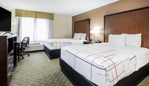 Deluxe Queen Room with Two Queen Beds