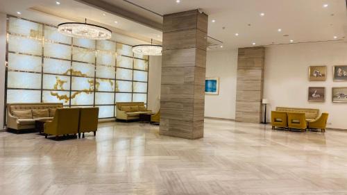 Apartment with Lake View