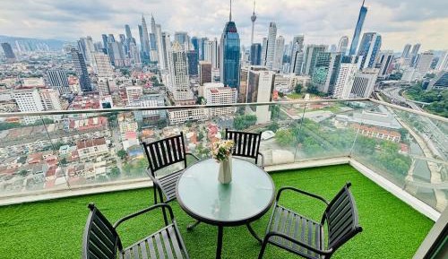 Three-Bedroom Apartment - High Floor