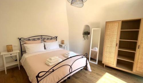 Superior One-Bedroom Apartment