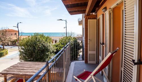 Superior One-Bedroom Apartment with Balcony