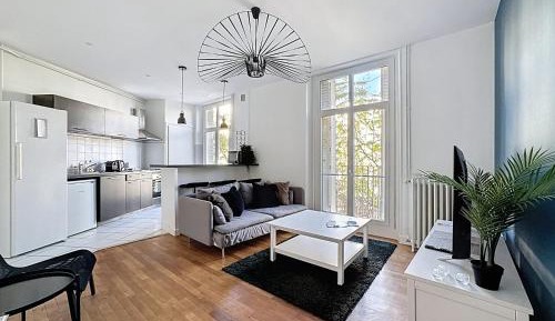 Five-Bedroom Apartment