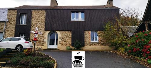 Double or Twin Room with Private Bathroom