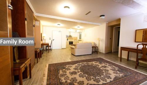 Family Room (2 Adults + 2 Children)