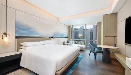 Standard King Room with City View