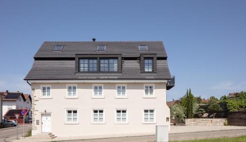 Three-Bedroom Deluxe Apartment