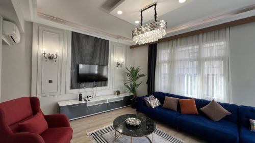 Four-Bedroom Deluxe Apartment