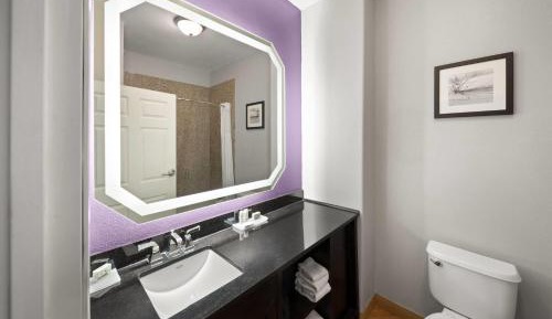 Deluxe Queen Room with Two Queen Beds