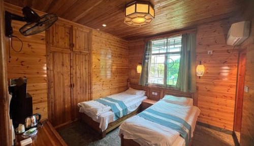 Twin Room with Private Bathroom