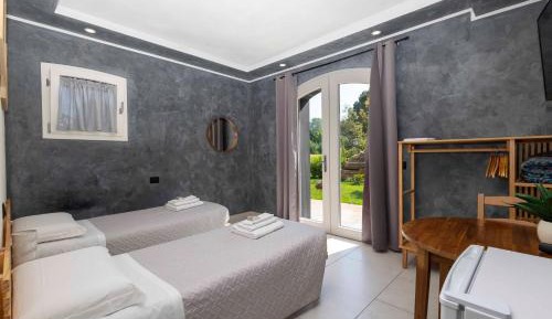 Double Room with Shared Bathroom