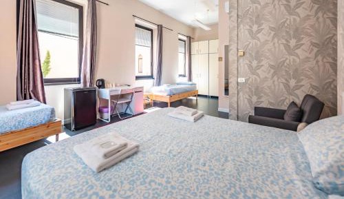 Quadruple Room with Private Bathroom