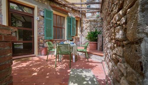 Superior One-Bedroom Apartment