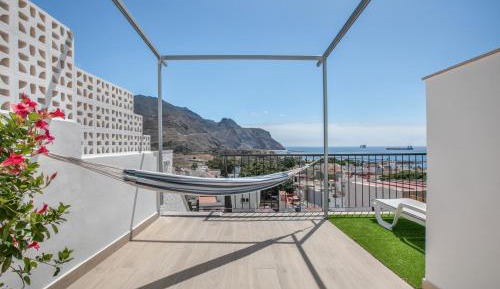 Superior One-Bedroom Apartment