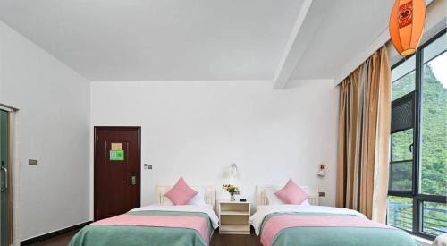 Double Room with Mountain View