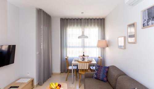 One-Bedroom Apartment (2 Adults + 2 Children)