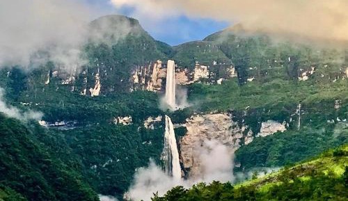Family Room with Mountain View