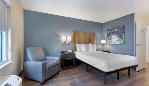 Studio with 1 King Bed - Non-Smoking