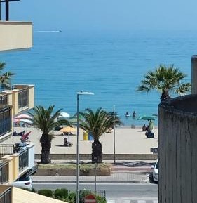 One-Bedroom Apartment with Sea View