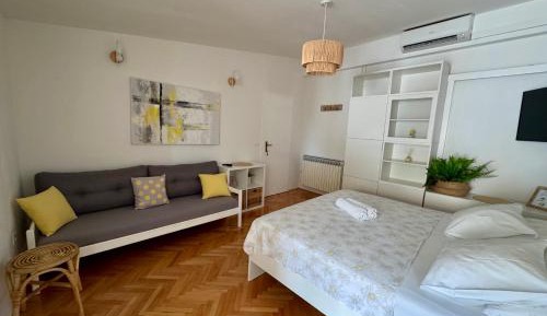 Studio Apartment with Sea View