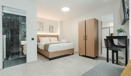 King Studio with Sofa Bed