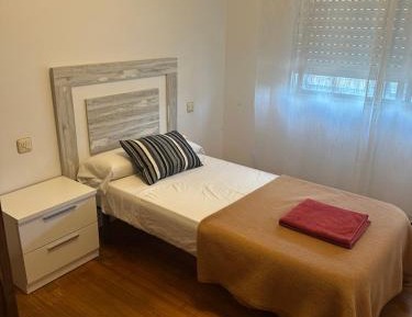 Single Room with Shared Bathroom