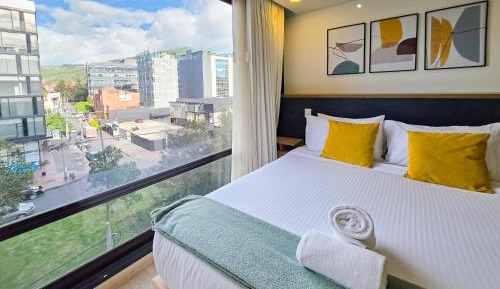 Deluxe One-Bedroom Apartment