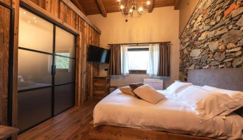 Double Room with Mountain View