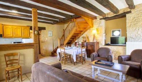 Holiday Home (6 Adults)