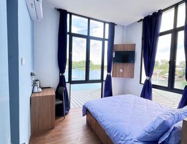 Double or Twin Room with Lake View