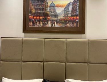 Deluxe Double Room (2 Adults + 1 Child)