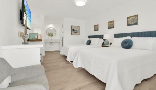 Double Room with Pool View