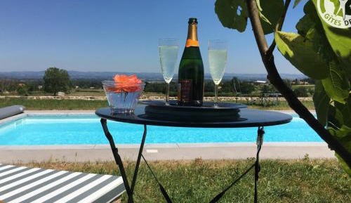 Holiday Home (5 Adults)