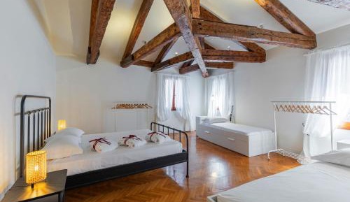 Two-Bedroom Deluxe Apartment