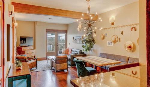 Two-Bedroom Deluxe Apartment