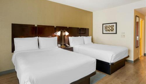 Standard Queen Room with Two Queen Beds