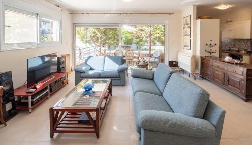 Three-Bedroom Apartment with Balcony