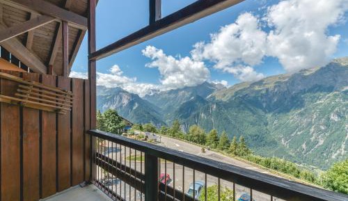 Superior One-Bedroom Apartment with Balcony