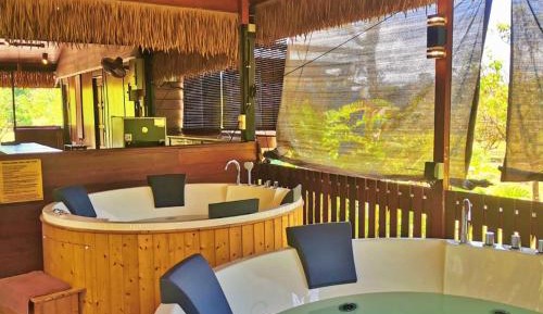 Queen Room with Spa Bath