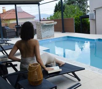 Suite with Lake View