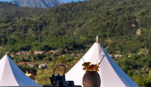 Twin Room with Mountain View