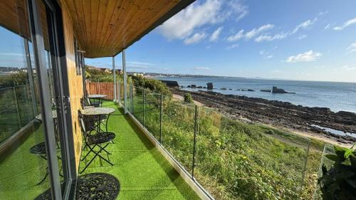 Deluxe Double Room with Balcony and Sea View