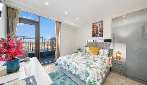 Apartment with Balcony