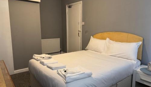 Double Room with Private Bathroom