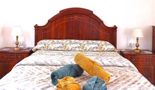 Triple Room with Shared Bathroom