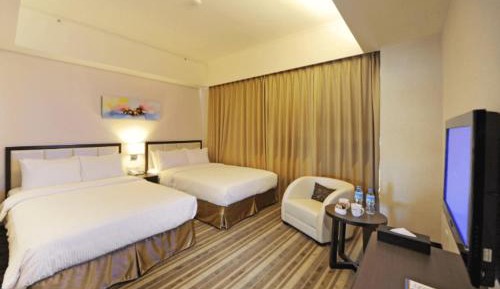 Extended Stay Suite with Two Queen Beds